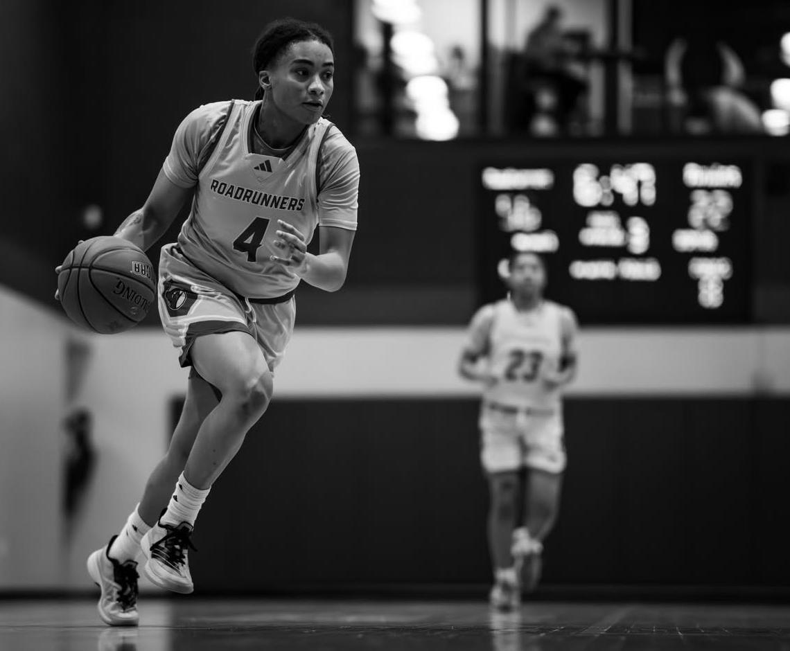 Women Hoopers Win Both This Week